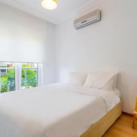 Refreshing House Near Beach And Popular Attractions In Muratpasa, Apartamento *